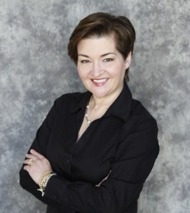 2017-LaraAdrian-cropped